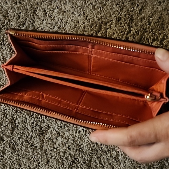 Coach Wallet - Picture 7 of 9